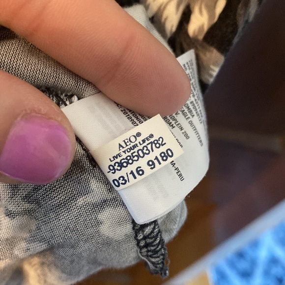 American Eagle soft & sexy black and grey floral romper with pockets ๐๐๐ - Picture 8 of 12